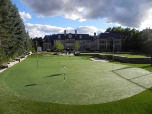 Private Apartment Putting Green in Artificial Grass