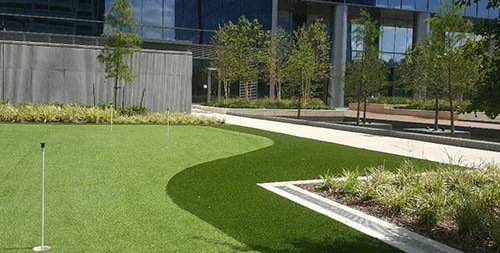 commercial synthetic turf putting green