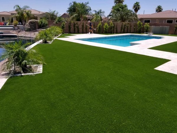 Phoenix artificial grass lawn and pool 