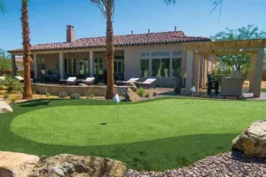 Private Backyard Putting Green in artificial grass