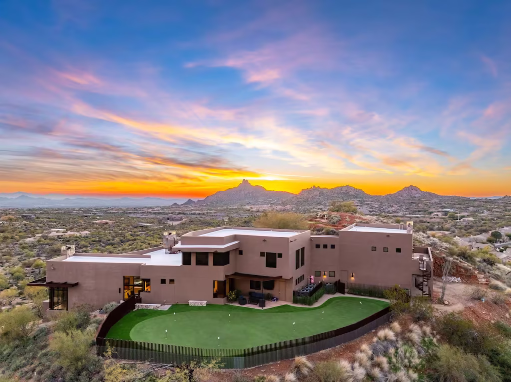 Private Golf Complex in Saguaro Point