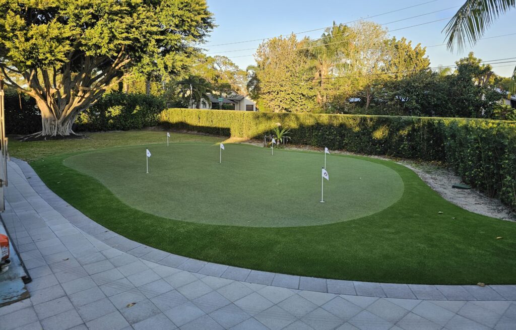 Private Backyard Putting Green in artificial grass